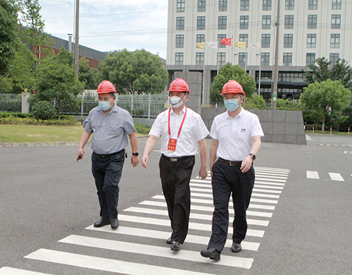 青浦區(qū)政協(xié)副主席顧嘯流一行來我公司考察指導(dǎo)工作(圖1)